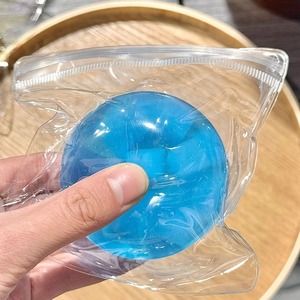 Pelota Antiestrés de TPR con Forma de Cubos de Hielo de Jugo de Cristal, Juguete Blandito de Maltosa para Aliviar el Estrés y la Descompresión, Regalo para Niños y Adultos con Ambiente Alegre - Product Image 2