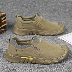 Men's Low-top Casual <b>Shoes</b> Feature a Rubber Sole Design, Providing a Slip-resistant <b>Function</b> Suitable for Work Settings - Product Image 4