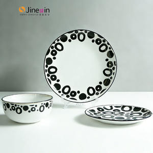 Service de vaisselle en céramique blanche nordique, design moderne, avec décorations, vente en gros, prix usine - Product Image 1