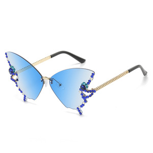 Nouvelle arrivé<span class=keywords><strong>e</strong></span> mode surdimensionné sans cadre diamant papillon lunettes de soleil design de luxe femmes ombre lunettes de soleil <span class=keywords><strong>2023</strong></span> - Product Image 4