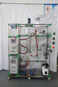 Évaporateur à film essuyé d'huile d'herbe à chemin court en acier inoxydable à deux étages 18 ~ 36 kg/h - Product Image 3