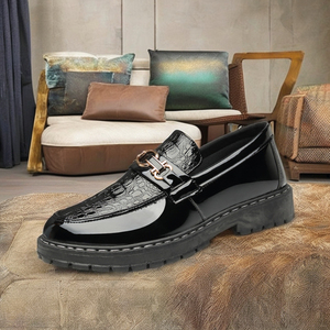 Mocassins et chaussures décontractées en cuir PU noir, confortables, élégants, antidérapants, plats pour l'hiver, pour le bureau et la carrière, respirants et tendance - Product Image 3