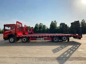 Camión de plataforma Dongfeng D3 6X4, con una escalera metálica en la parte trasera, utilizado para transportar mercancías y automóviles. - Product Image 5