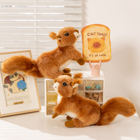 Jouets en peluche écureuil de simulation, écureuil noir en peluche, animal sauvage avec grande queue moelleuse, poupée douce prête à être expédiée, pour machine à griffes de zoo