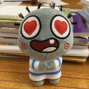 Poupée à voix zombie super douce - Product Image 1