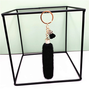 Bán buôn Fluffy Pompom Keychain giả thỏ lông tua Mặt dây chuyền sang trọng Móc chìa Khóa Phụ Kiện Kawaii đuôi vòng chìa khóa - Product Image 6