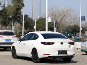 Mazda3 Axela <span class=keywords><strong>2022</strong></span>, 2.0L Automático, Edición Negra Elegance de Calidad, 6145 millas, 158hp, Volante a la Izquierda - Product Image 2