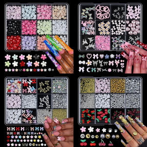 Venta al por mayor de adornos 3D coloridos de mariposa fresa para uñas, lazos, pedrería plana para uñas, <span class=keywords><strong>flores</strong></span> de resina para <span class=keywords><strong>manicura</strong></span> DIY - Product Image 2