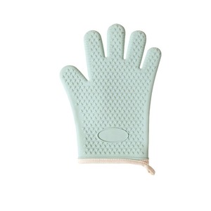 Silicone Oven Mitt Heat Resistant Gloves Thickened Waterproof Kitchen Use 28.6 Cm Heart Pattern - Product Image 1