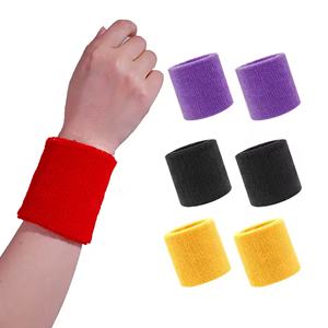 ผ้ารัดข้อมือกีฬาเทอร์รี่คอตตอนปักโลโก้ตามสั่งขายส่งสำหรับเทนนิส ฟุตบอล เบสบอล - Product Image 4