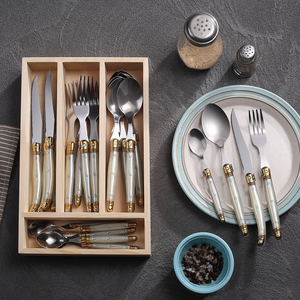 Ensemble de couverts <span class=keywords><strong>Laguiole</strong></span> personnalisé de 24 pièces, blanc nacré, en acier inoxydable, <span class=keywords><strong>couteau</strong></span>, <span class=keywords><strong>fourchette</strong></span>, cuillère, ensemble de couverts avec boîte en bois, coffret cadeau - Product Image 1