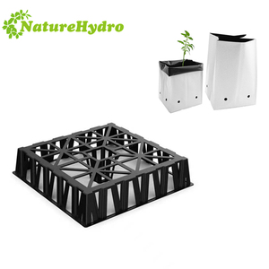 I riser <span class=keywords><strong>per</strong></span> piante quadrati in plastica <span class=keywords><strong>per</strong></span> impieghi gravosi 30x30cm coltivano borse stand Level Pot Elevator in vendita - Product Image 3