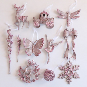 Ornements de Noël suspendus LINGKAI en forme de renne, de ballerine et de papillon, avec paillettes roses, pour la décoration de l'arbre de Noël - Product Image 1