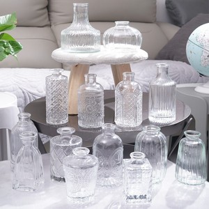 Mini <span class=keywords><strong>vase</strong></span> en <span class=keywords><strong>verre</strong></span> transparent pour table, <span class=keywords><strong>vase</strong></span> en <span class=keywords><strong>verre</strong></span> vintage à fleurs en relief, décoration artistique, <span class=keywords><strong>vase</strong></span> en <span class=keywords><strong>verre</strong></span> pour table, bouteille en <span class=keywords><strong>verre</strong></span> - Product Image 6