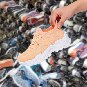 Fornitori Diretti di Sneakers da <span class=keywords><strong>Basket</strong></span> di Marca, Lotti Ukay per <span class=keywords><strong>Scarpe</strong></span> da <span class=keywords><strong>Donna</strong></span>, Uomo e Bambino, Stock all'Ingrosso Misto - Product Image 2