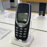 Venta al por mayor de fábrica: Teléfono móvil clásico original 3310 modelo antiguo 2G con doble SIM, desbloqueado, modelo 3310 2000, teléfono básico con teclado.