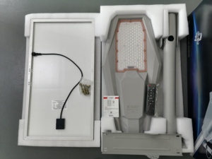 Lampadaire solaire avec poteau extérieur Ip67 100w 200w 300w 400w <span class=keywords><strong>Interstellar</strong></span> Warrior Solar Led Street Light - Product Image 2