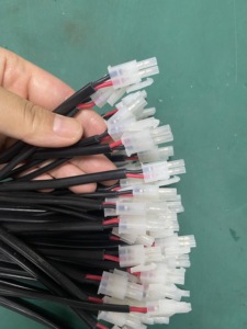 Molex 5557 molex 2-poliger 4,2mm Pitch Mini-Fit-Stecker Kabelbaum stecker 39012020 Kabelbaum hersteller - Product Image 5