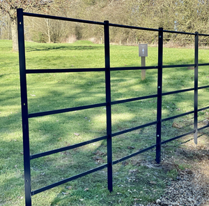Factory Direct Sale <strong>Galvanised</strong> Traditional Pre-formed Estate Fencing <strong>Railings</strong> for UK Market - Product Image 1