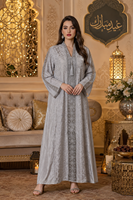 Abaya élégante en polyester brodé à motif floral, grande taille, col bateau, avec pompons, longue robe maxi, abaya modeste pour femme, pour le quotidien et l'Aïd, ODM