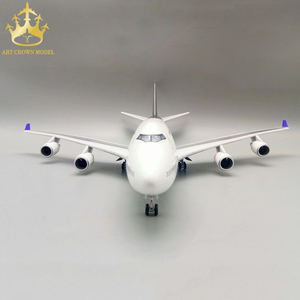 Modelo <span class=keywords><strong>de</strong></span> Avión <span class=keywords><strong>de</strong></span> Simulación Avanzada Boeing 747 Thai Airways con Ruedas <span class=keywords><strong>de</strong></span> Resina a Escala 1:150, Luces LED y Control <span class=keywords><strong>de</strong></span> Sonido - Product Image 5