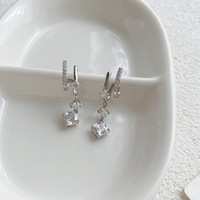 Boucles d'oreilles pendantes carrées en zircon plaqué or blanc, résistantes au ternissement, finition argentée, étanches, vente en gros pour boutiques