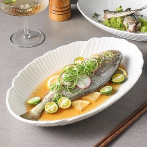 Plato ovalado profundo de cerámica para pescado, apto para lavavajillas, para uso doméstico. - Product Image 1