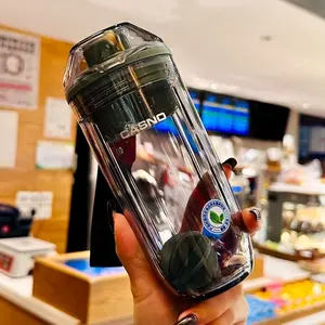 Bouteille de mélangeur portable en plastique avec logo personnalisé Bouteilles shaker classiques Bouteille d'eau shakers de protéines Gym Fitness