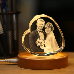 K9 Custom Wholesale 3D Laser Heart Bride Groom Crystal Cube Night Light Pedestal Decorative Craft Other Crystal Crafts