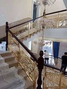 Rampe d'escalier en bois de chêne rose de style américain antique pour hall d'<span class=keywords><strong>hôtel</strong></span>, escalier incurvé sculpté en bois, marches d'escalier en acajou pour villa - Product Image 6