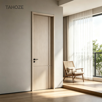 Porte à panneau mouluré, design plat, en bois, sur mesure, couleur personnalisable pour projets d'appartements et d'hôtels