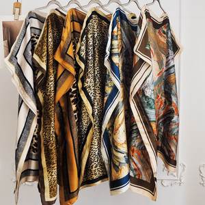 <span class=keywords><strong>Abiti</strong></span> Kaftano in Raso di Seta da Donna Taglie Forti, Veste Musulmana Stampata di Marca, Kaftano Abaya di Seta di Design Stile Dubai - Product Image 6