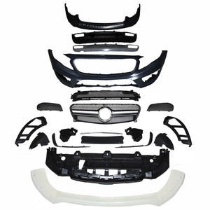 Nuevo Kit de Carrocería OUYE para Benz GLA AMG en Material PP, Incluye Parachoques Delantero/Trasero, Rejilla, Tubo de Escape, Molduras de Ruedas y Barra Lateral - Product Image 1