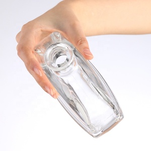 Hot bán buôn phẳng Glass Wine Bottle cho Tequila Brandy Whisky tinh thần trắng với vít cap - Product Image 2