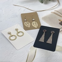 Tarjetas de exhibición de joyería en blanco 6x9 al por mayor, de papel Kraft, para pendientes, aretes y collares, estuches universales, impresión digital, marca personalizada