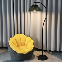 Lampadaire d'Angle Moderne en Métal Blanc pour Salon d'Hôtel Scandinave, Lampes sur Pied Uniques
