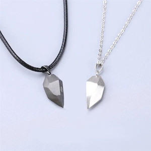 Cadena de clavícula para hombres y mujeres, collar creativo de amor Simple con imán para parejas - Product Image 6