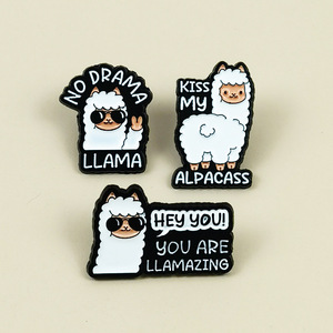 Broche versátil de <span class=keywords><strong>alpaca</strong></span> europea y americana con letra inglesa, accesorio de nicho, medalla para decoración de ropa y mochilas - Product Image 1