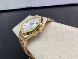 3A Quality Luxury Automatic Movement Stainless Steel Diving <b>Watch</b> with Power Reserve and Water Resistant for Men - Product Image 4