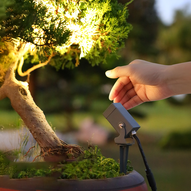 LED Outdoor Garden Spot Light 12W Landscape Rgb Tree Decorative Festive Garden Lighting Miniature Spike Mounted Spotlight