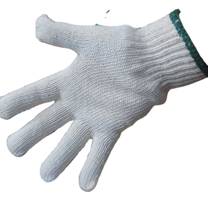 Fil de coton à 35% de coton et 65% de polyester, fil de coton à filature ouverte NE 6/1-8s/1, fil de tricot et de tissage du Vietnam pour gants de protection anti-chaleur - Product Image 1