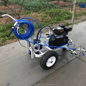 Machine de marquage de peinture par pulvérisation à froid pour intersections de parkings et terrains de sport - Product Image 1