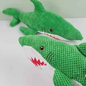 Grande Giocattolo per Cani in Peluche a Forma di Squalo Verde, Resistente ai Morsi, Lavabile - Product Image 3