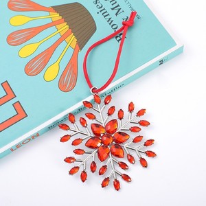 Giáng sinh bông tuyết Flake treo trang trí Acrylic bông tuyết đầy màu sắc Cây giáng sinh Mặt dây chuyền - Product Image 3