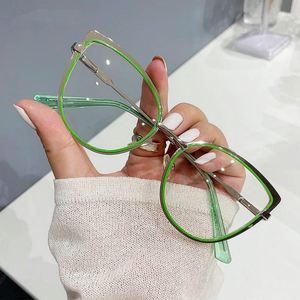 Gafas de Moda con Logotipo Personalizado, Clásicas, Anti Luz Azul para Mujer, con Bisagras de Resorte, Montura Metálica de Ojo de Gato, Gafas Ópticas para Computadora - Product Image 3