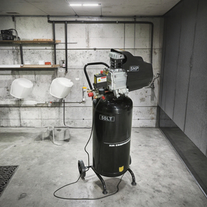 Compresseur d'air à piston vertical portable lubrifié de 50 L pour usage industriel - Product Image 1