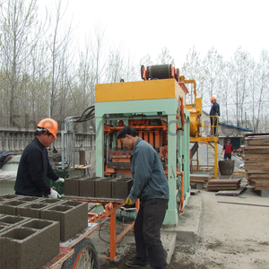 Machines de moulage de blocs de béton et de cendres volantes entièrement automatiques QT4-15 de haute qualité à prix abordables à vendre - Product Image 6