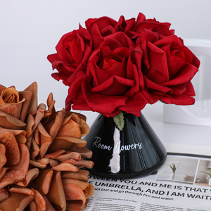 Bouquet de roses artificielles Greenway en soie, aspect réaliste, pour mariage, accessoires décoratifs, toucher hydratant, noué à la main - Product Image 5
