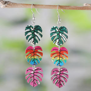 Boucles d'oreilles en bois pendentif dégradé feuille colorée boucles d'oreilles double face pour femmes Uionen 1176 - Product Image 2