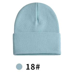 Vente en gros de bonnets en tricot d'hiver chauds de couleur unie avec logo brodé personnalisé pour les événements d'entreprise, cadeaux promotionnels, bonnets design - Product Image 3